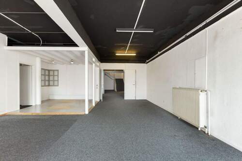 Eingangsbereich - 1 Zimmer Mehrfamilienhaus, Wohnhaus zum Kaufen in Leverkusen