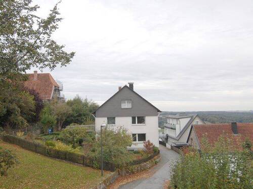 Ansicht von Osten - 8 Zimmer Mehrfamilienhaus, Wohnhaus zum Kaufen in Rüthen