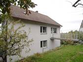 Ansicht von Süden ... mit Hintereingang - 