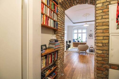 Blick vom Flur in den Wohnbereich - 