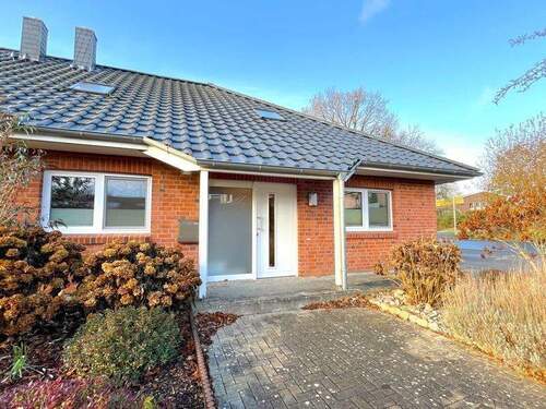 Titelbild - Junge & gepflegte Doppelhaushälfte - Ihr Wohlfühlzuhause in begehrter Lage von Hohenwestedt