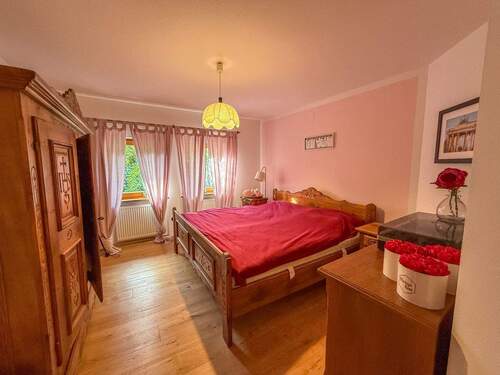 Gästezimmer - 7 Zimmer Einfamilienhaus zum Kaufen in Chieming