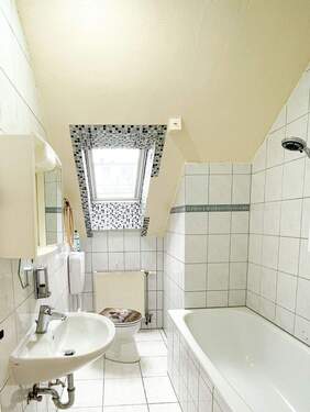 Tageslichtbad - 3 Zimmer Etagenwohnung in Mannheim