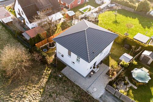 Haus_Ungelstetten_Aussen_02.jpg - Einfamilienhaus mit 143,00 m&sup2; in Winkelhaid zum Kaufen