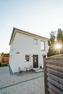 Haus_Ungelstetten_Aussen_08.jpg - 