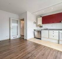 Investieren oder Selbstbezug: 2 Zi. Whg. mitten in Oberhausen inkl. extra Stellplatz - Augsburg