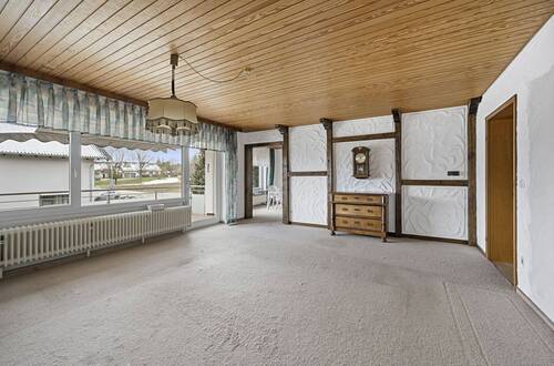 Erdgeschoss Wohnen - 6 Zimmer Einfamilienhaus zum Kaufen in Neuhausen ob eck