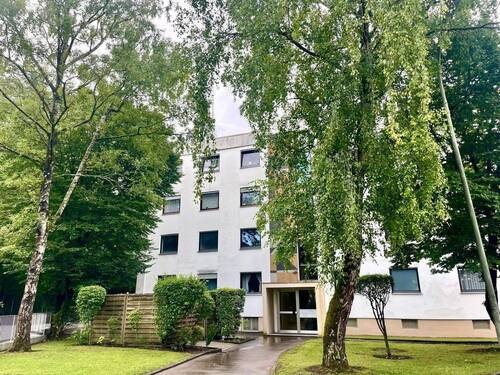 Hauseingang Wohnanlage - Ruhig gelegene, helle 3-Zimmerwohnung in Augsburg Hochzoll-Süd