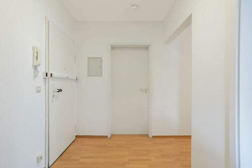 Flur - 4 Zimmer Etagenwohnung zum Kaufen in Düsseldorf