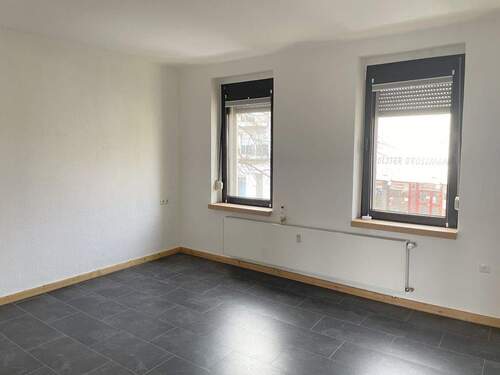 Wohnraum 1 - Gewerbeobjekt (Büro, Produktion, Verkauf) in Eschweiler / Weisweiler zum Kaufen