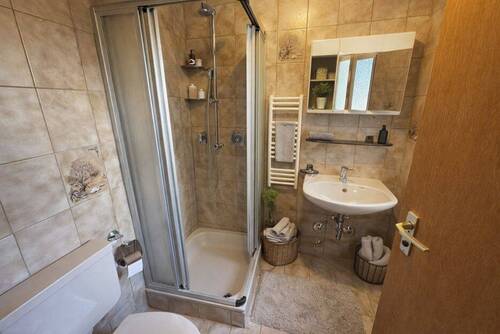 Dusche-Einliegerwohnung 1 - 