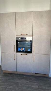 Küche, Ofen, Kühlgefrierkombi - 2 Zimmer Etagenwohnung in Zwickau