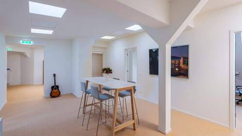 Lounge - Büros in verschiedenen Größen in Charlottenburg Wilmersdorf - All-in-Miete