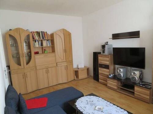 Wohnzimmer (2) - 2 Zimmer Etagenwohnung zur Miete in Leipzig