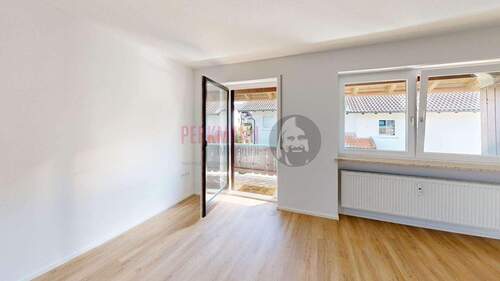 Zugang zum überdachten Balkon - 