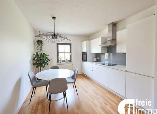 Küche umgestaltet - (KI generiert) - 