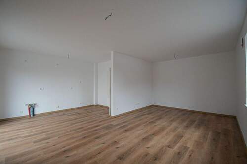 Wohnraum mit offener Küche - Etagenwohnung mit 81,80 m&sup2; in Edewecht zur Miete