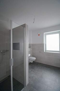 Modernes Badezimmer - 