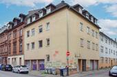 Hausansicht - Apartment in Stadtlage, 30 m² EG mit Balkon und exklusivem HofAußenbereich, Keller, sofort frei
