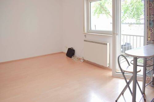 Wohn-Schlafzimmer - 1 Zimmer Einfamilienhaus zum Kaufen in Mannheim