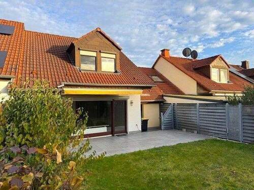 Außenansicht - Familienfreundliches Reihenhaus in ruhiger Wohnlage von Baunatal