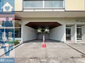 Tiefgarageneinfahrt des Mehrfamilienhauses in Unterschleißheim - Stellplatz-Paket in gefragter Lage in Unterschleißheim