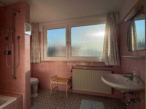 Tageslichtbad 1. OG - 