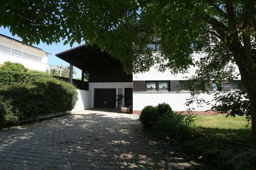 Ansicht Einfahrt - 8 Zimmer Einfamilienhaus in Mainburg