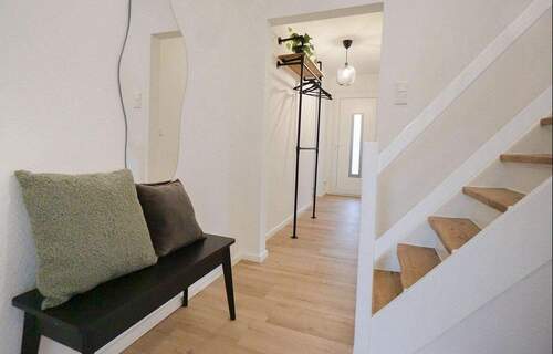 Eingang/ Flur - 4 Zimmer Reihenmittelhaus zum Kaufen in Bremerhaven