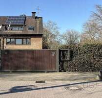 Mehrfamilienhaus in Hilden mit drei Einheiten und Entwicklungspotenzial