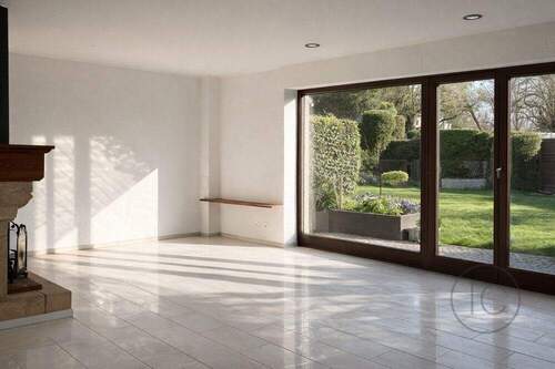 Kamin und Blick in den Garten - 