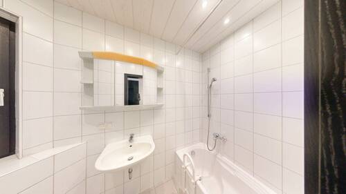 Tageslichtbad Einliegerwohnung im EG - 