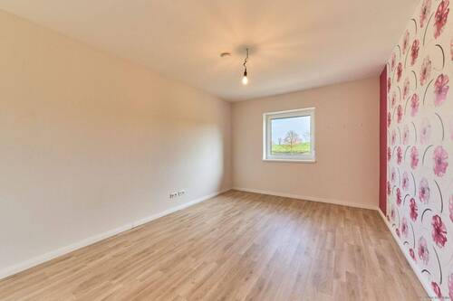 Zimmer 14,7 m² groß - 