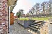 Terrasse, Treppe in den Garten - 