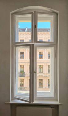 Details - Altbaufenster - Etagenwohnung in Berlin zum Kaufen