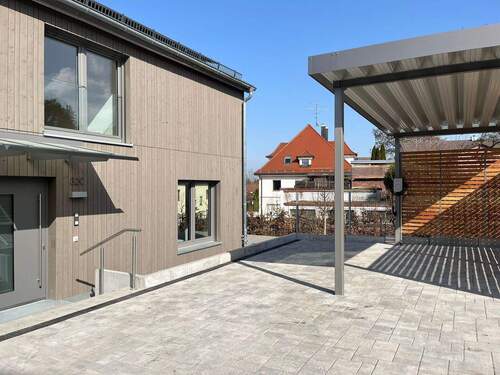 Hauseingang der Doppelhaushälfte - 5 Zimmer Doppelhaushälfte zum Kaufen in Markt Schwaben