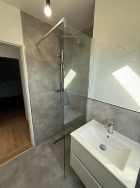 abb99d04-441a-4887-b5e1-f75dc6dcd9ca-1961357358 - 