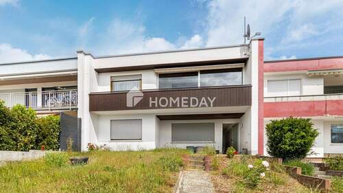 Außenansicht 3 - Attraktives Atrium Haus mit ELW und großzügigem Garten - vielseitig nutzbar und sofort verfügbar