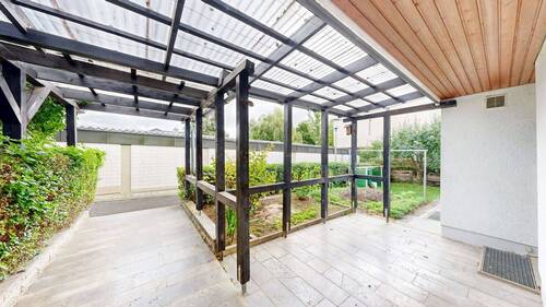 Überdachter Eingangsbereich - 