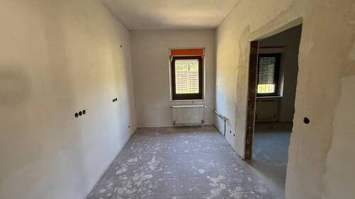 Küche - 5 Zimmer Einfamilienhaus zum Kaufen in Quierschied