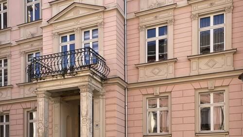 Blick auf die Fassade - Solides Wohninvestment mit 6 Einheiten