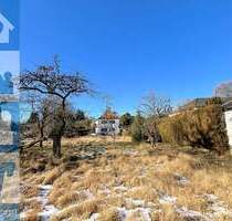 Grünwald: Grundstück mit Altbestand in begehrter Lage