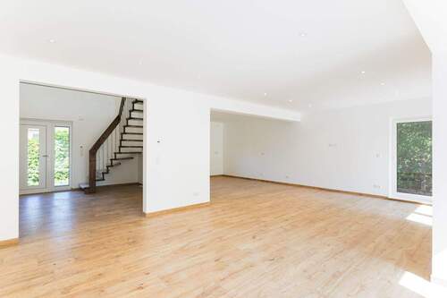 Living and dining area - 