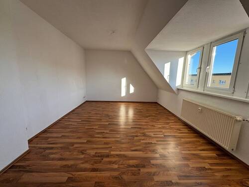 Wohnzimmer - 2 Zimmer Etagenwohnung in Eilenburg