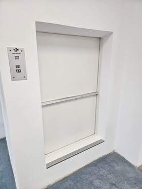 Lastenaufzug bei Bedarf - 