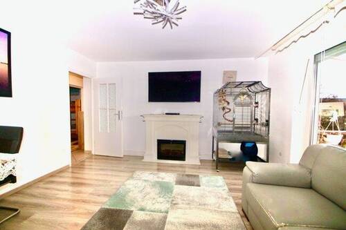 Wohnzimmer - 2 Zimmer Etagenwohnung zum Kaufen in München