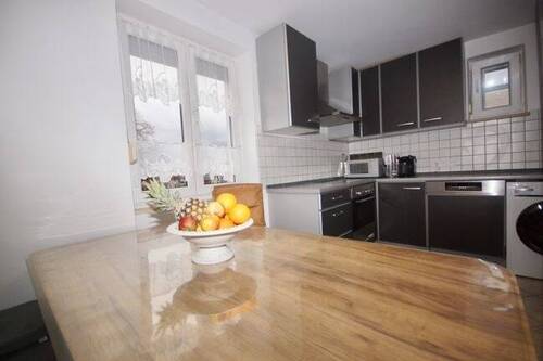 Wohnküche mit Fenster - 