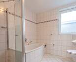 Bad- Einliegerwohnung - 