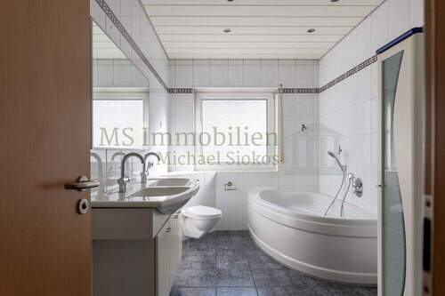 Badezimmer Ansicht 1 - 