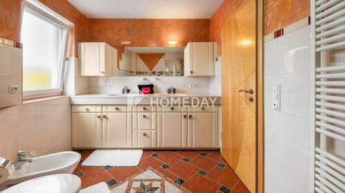 1. OG Badezimmer 2 - 